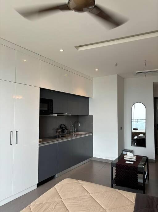 Countryside Luxury Suites - Supernova Noida Nueva Delhi Exterior foto
