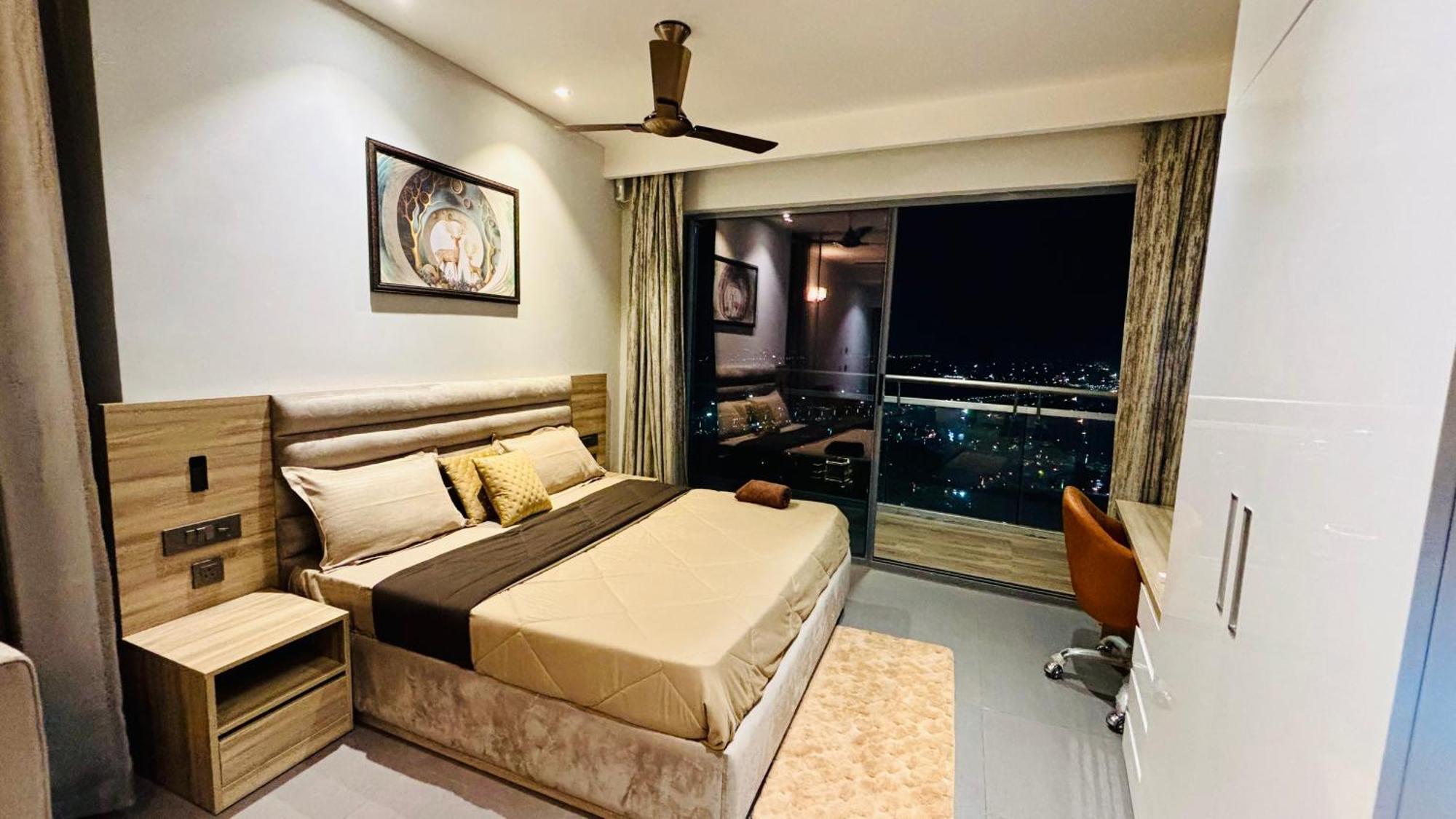 Countryside Luxury Suites - Supernova Noida Nueva Delhi Exterior foto